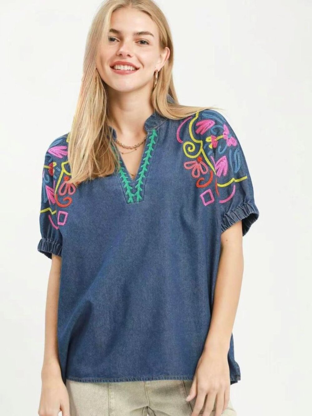 Umgee Embroidered Denim Puff Sleeve Top NWT🛍️